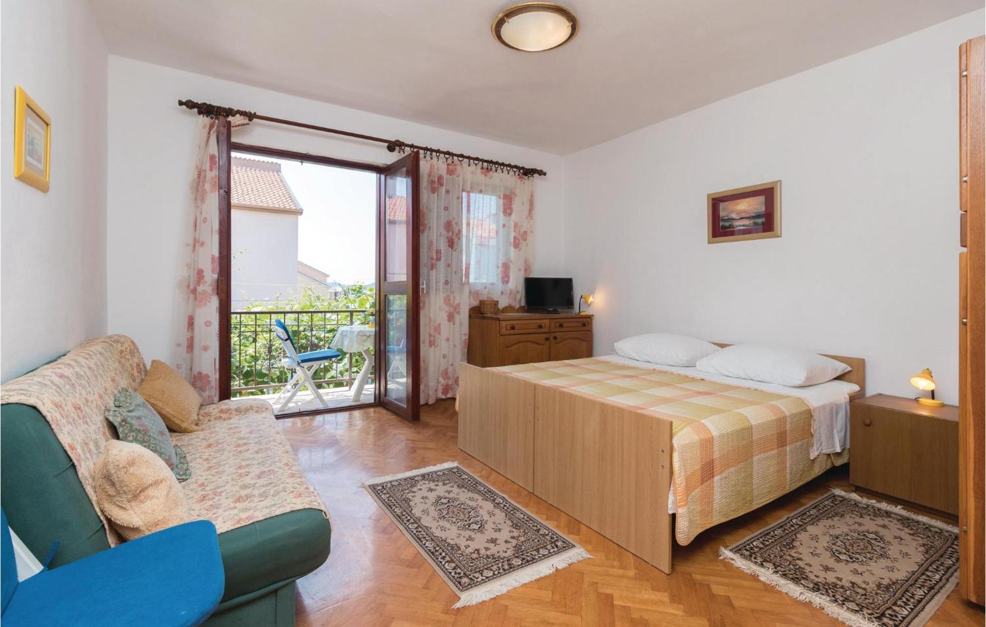 Nice Apartment In Zadar With Wifi Exterior photo